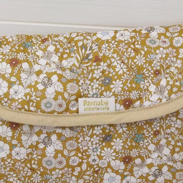Barnabe aime le café Changing Mat Harper 67x42cm