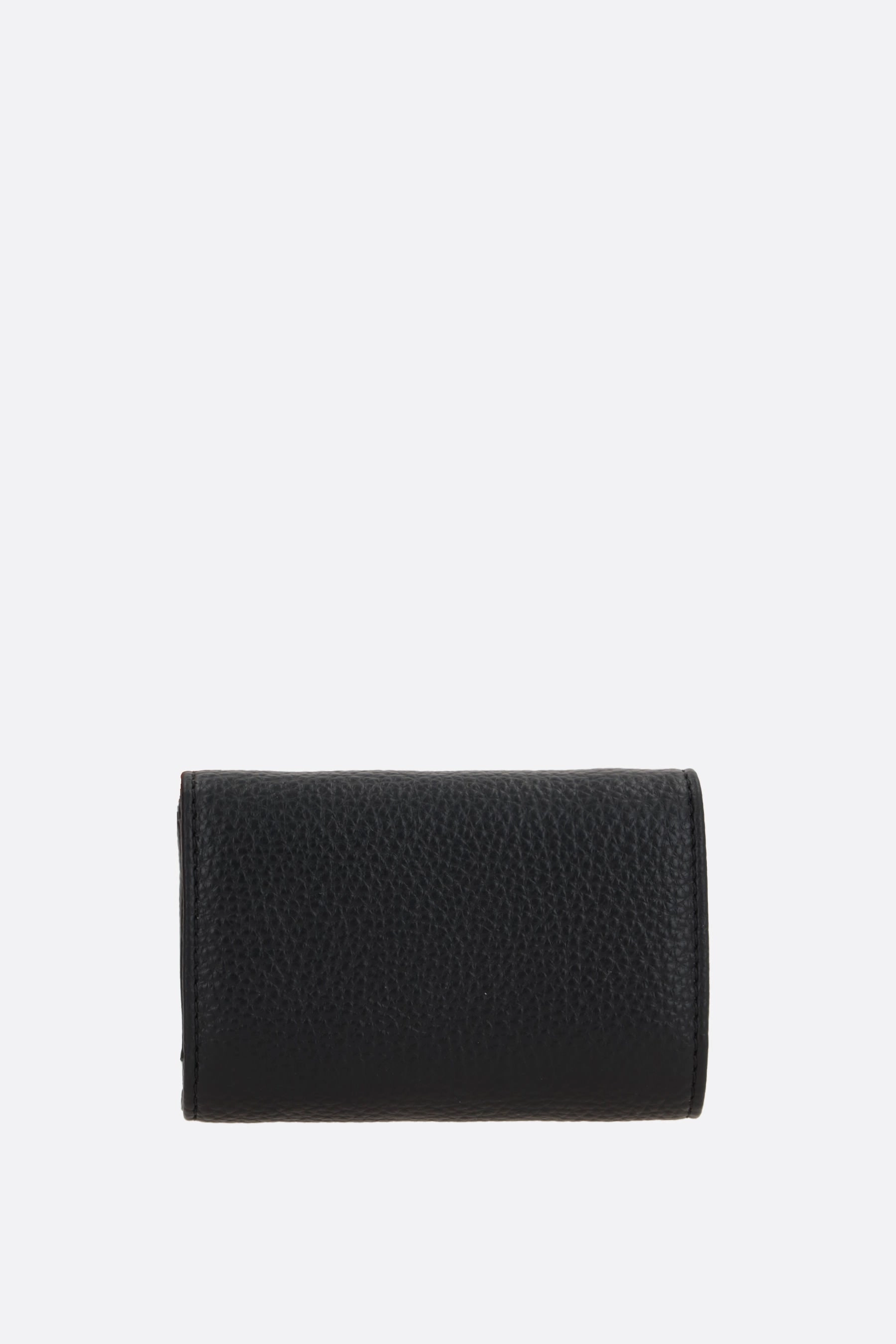 Envelope compact billfold wallet in faux leather