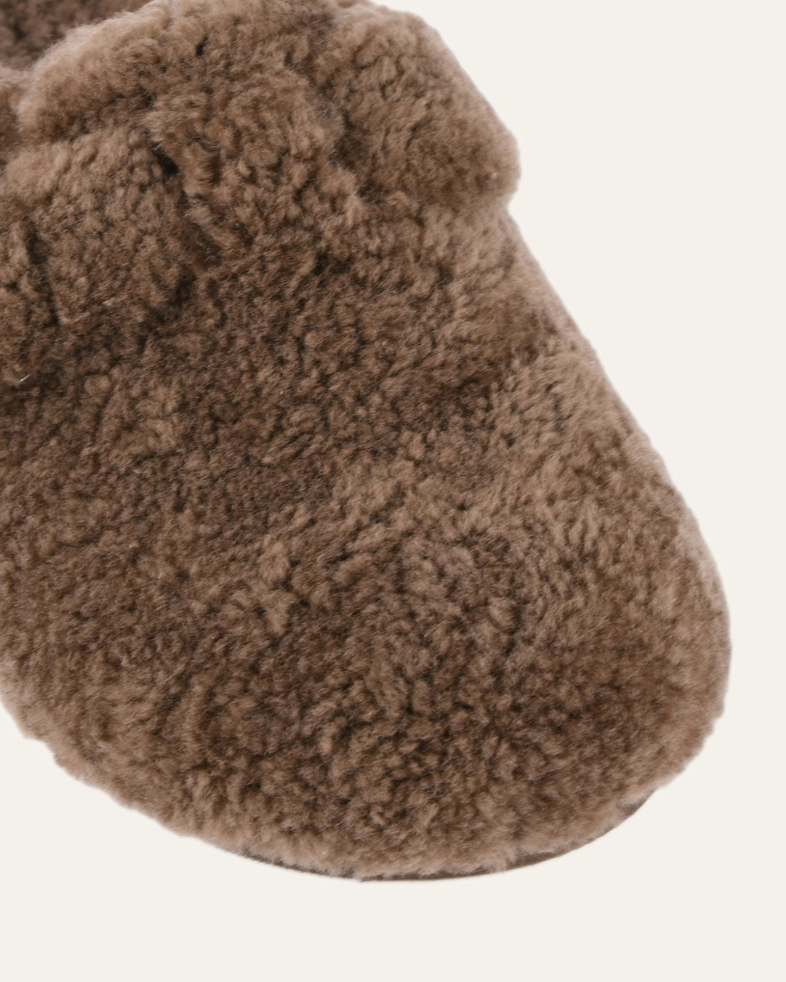 JUNIE CASUAL FLATS TAUPE SHEARLING