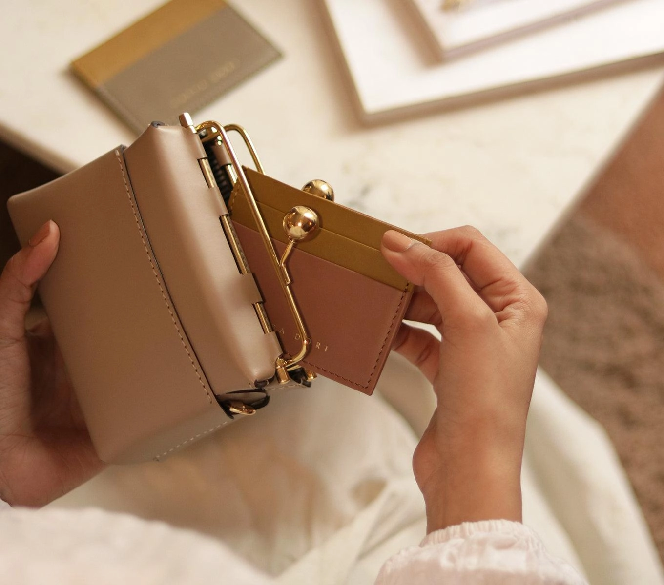 KEEPSAKE CARD CASE