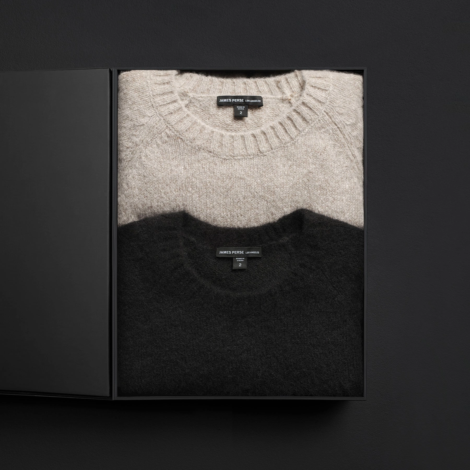 Men's Lightweight Textured Cashmere Crew Gift Set - True Black/Hazel