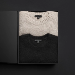 Men's Lightweight Textured Cashmere Crew Gift Set - True Black/Hazel