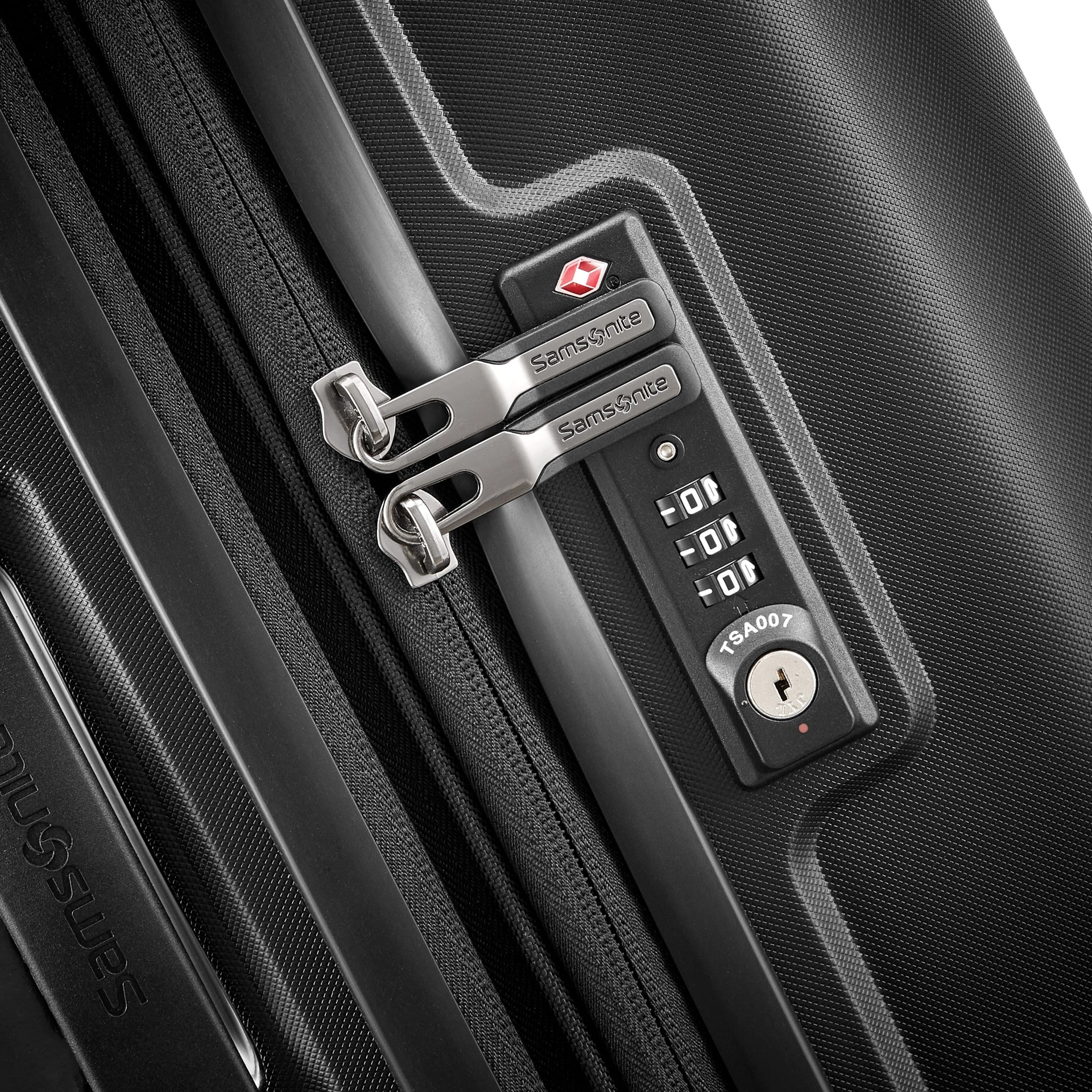 Outline Pro Hardside 29" Luggage