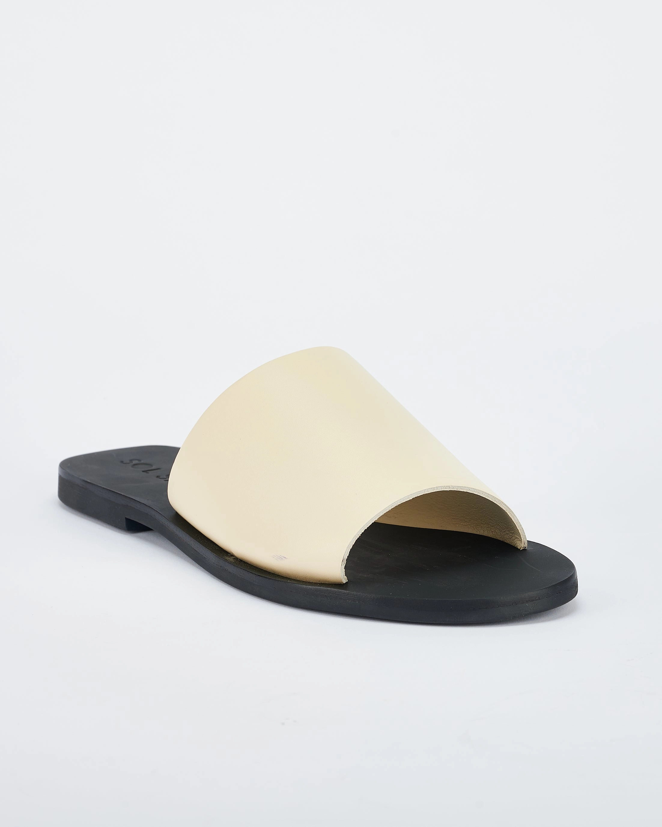 Teresa Slide • Off White / Black