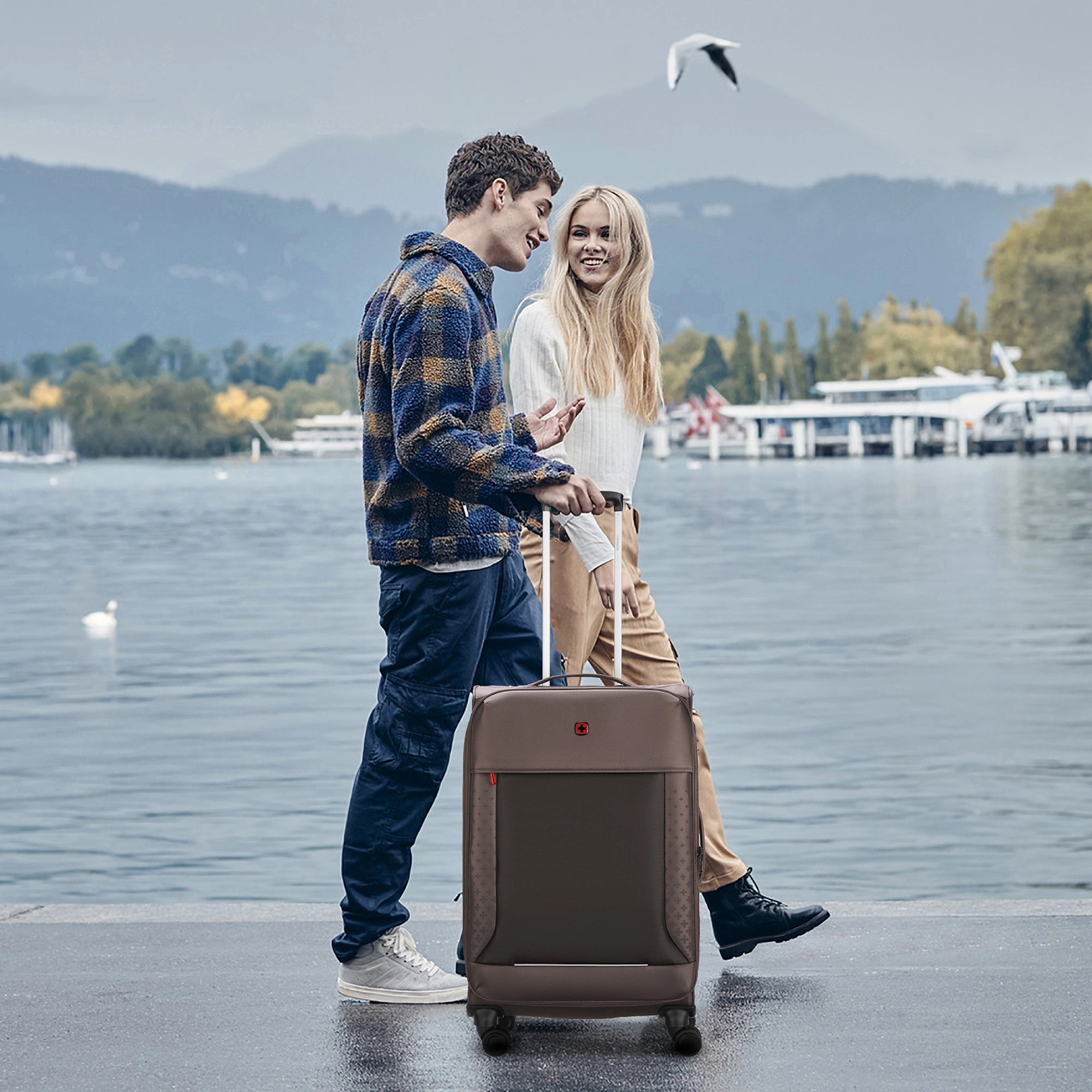 Wenger, Veric Medium Softside Case, Taupe, 66 Liters, Swiss designed-blend of style & function